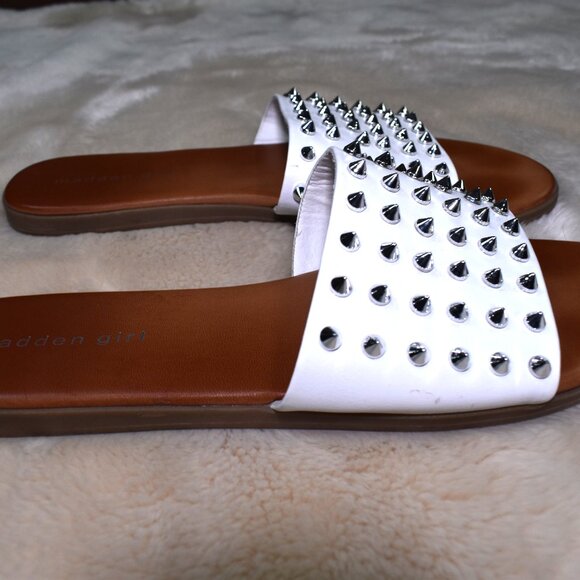 Steve Madden Farrin White Spiked Slip-On Sandals Size 8 - Picture 4 of 11
